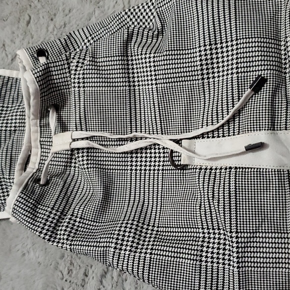 Lulu Dharma houndstooth pattern drawstring backpack - Picture 9 of 13